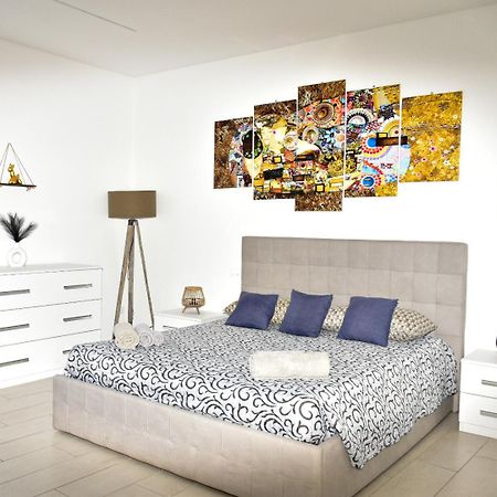Obsidian -Centro- Wifi + Free Parking Appartement Ravenna Buitenkant foto